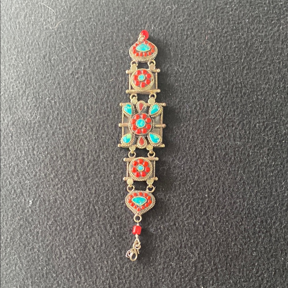Elegant Red and Green Bracelet
